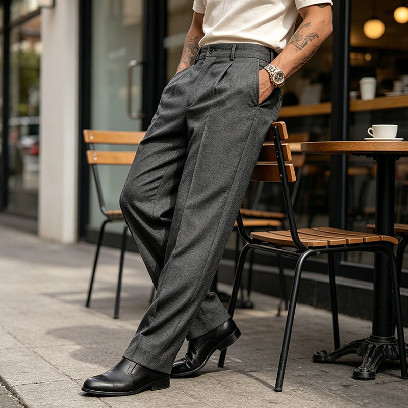 👖✨ Lässige Herrenhose mit Bundfalten und weitem Bein Perfekt für entspannte City-Styles ✓ Atmungsaktive Qualität ✓ Vielseitig kombinierbar Jetzt sichern!