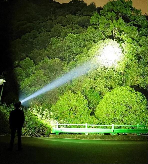 ✨75% Rabatt am letzten Tag des Verkaufs✨ Superhelle, leistungsstarke, hohe Lumen, lange taktische Taschenlampen mit wiederaufladbarer Batterie