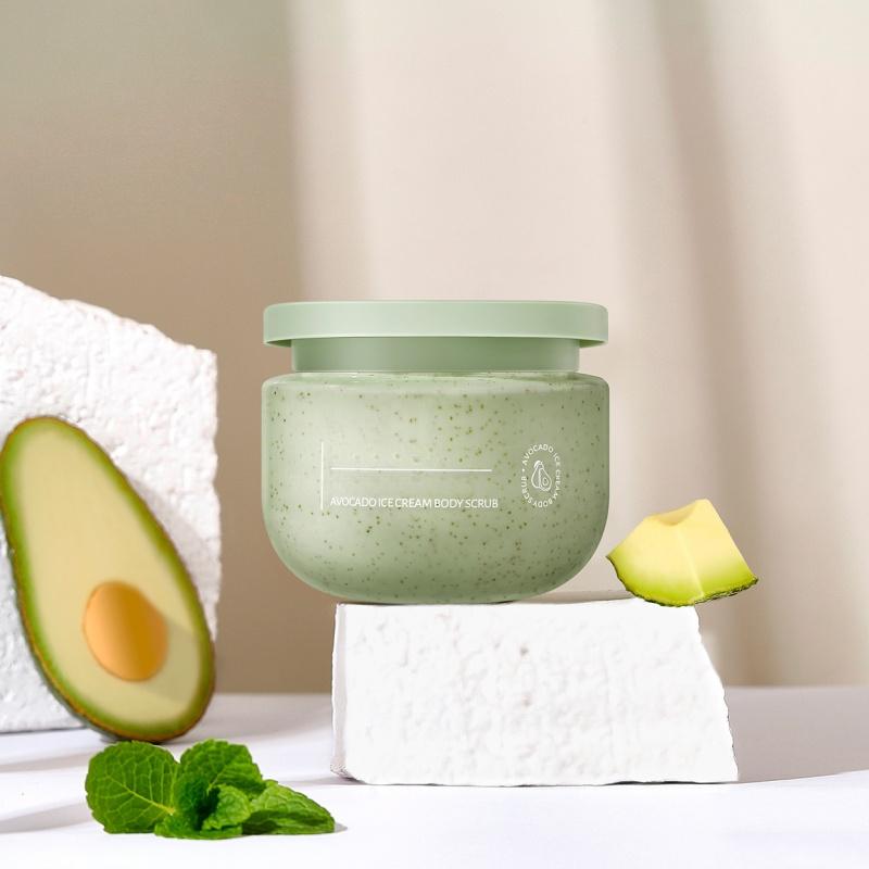 💥 Rauheit wegmassieren 💦 Feuchtigkeit bewahren Bei diesem Peeling kann ich gar nicht anders, als meine Haut nach der Anwendung noch ein paar Mal zu streicheln 🫠✨