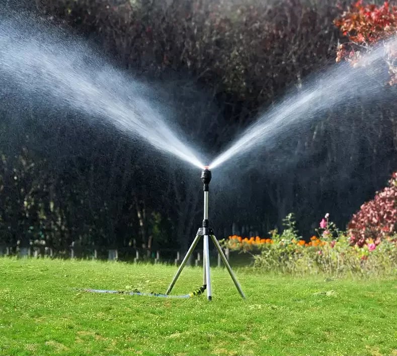🎁 Hot Sale 49% OFF 🔥Stainless Steel Rotary Irrigation Tripod Telescopic Support Sprinkler
